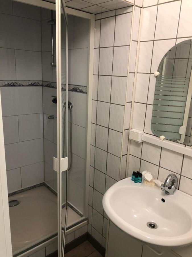 Gaestezimmer Siminciuc Ξενοδοχείο Άαχεν Εξωτερικό φωτογραφία