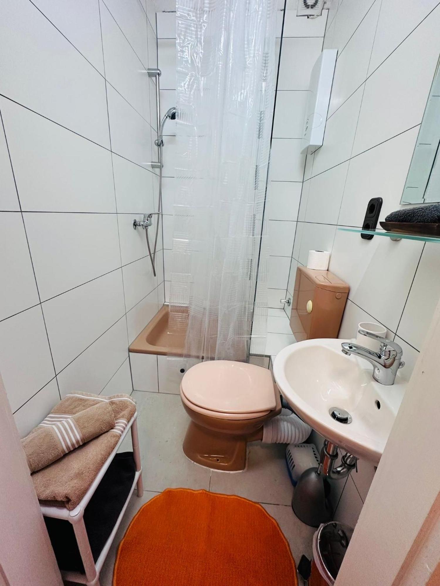 Gaestezimmer Siminciuc Ξενοδοχείο Άαχεν Εξωτερικό φωτογραφία