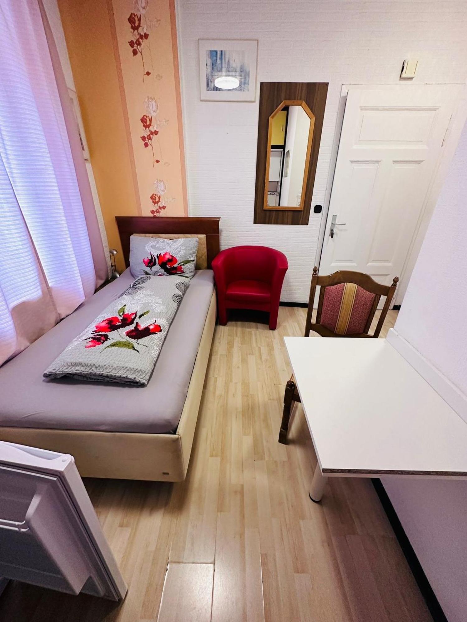 Gaestezimmer Siminciuc Ξενοδοχείο Άαχεν Εξωτερικό φωτογραφία
